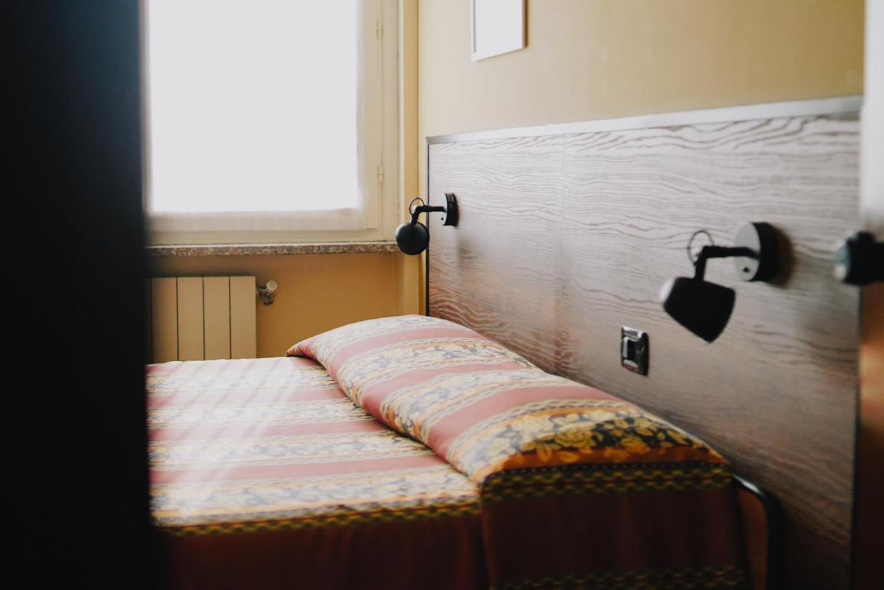 Locanda La Castellana Castello d'Agogna Zewnętrze zdjęcie
