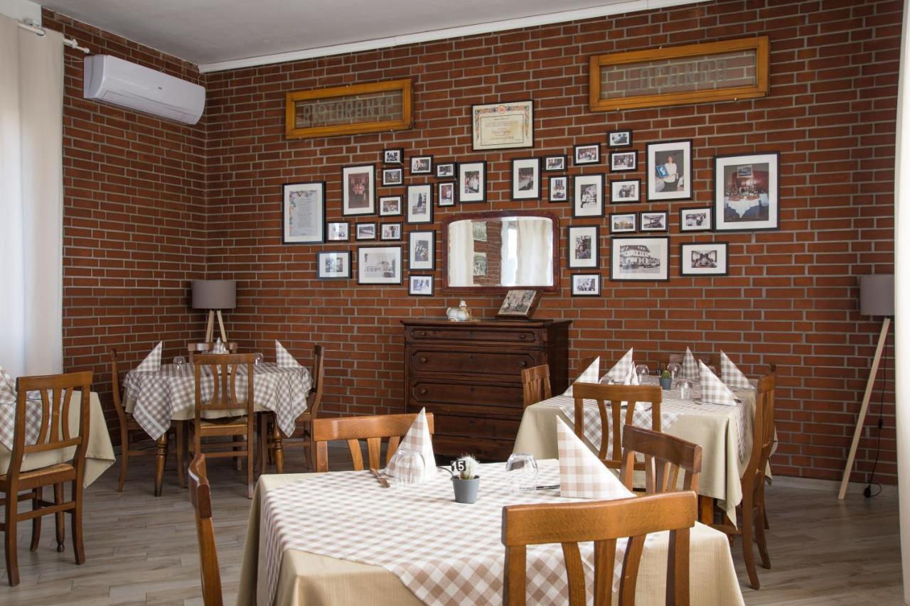 Locanda La Castellana Castello d'Agogna Zewnętrze zdjęcie