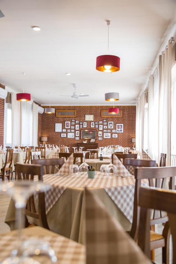 Locanda La Castellana Castello d'Agogna Zewnętrze zdjęcie