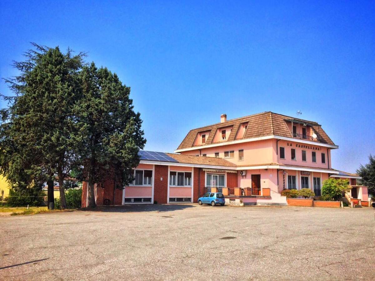 Locanda La Castellana Castello d'Agogna Zewnętrze zdjęcie
